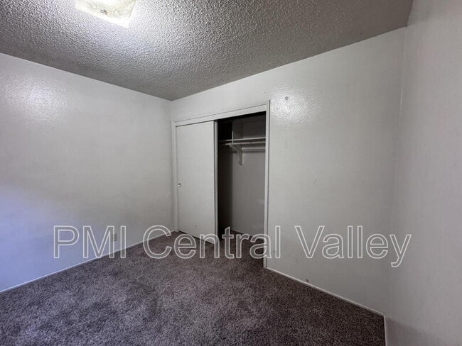 Building Photo - 111 E Grove St