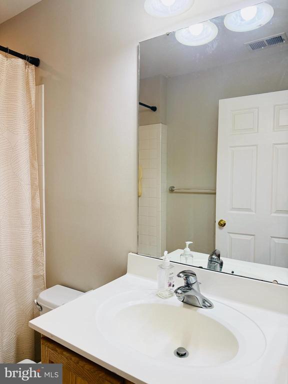 Building Photo - 47 Peppermint Dr