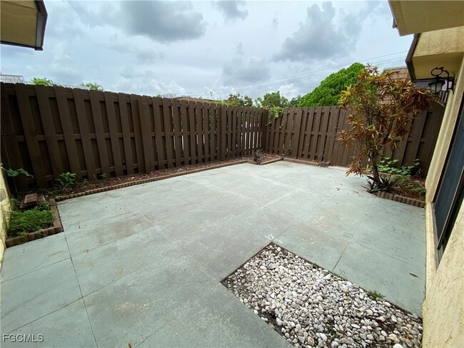 Building Photo - 1667 Park Meadows Dr