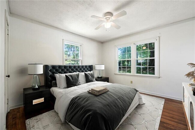 Building Photo - 1716 Beacon Hill Blvd NE