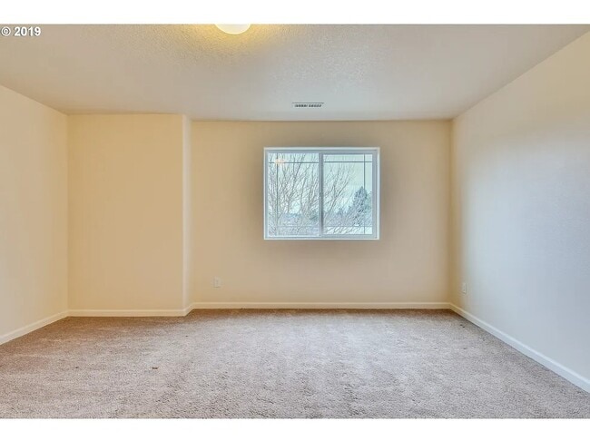 Building Photo - 5113 SE Lone Oak St
