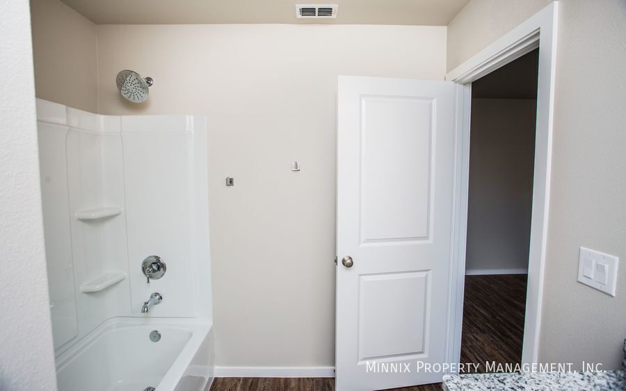 Building Photo - 2134 Kirksey Ave