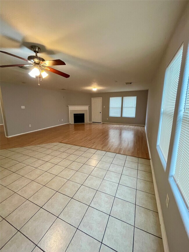 Building Photo - 16822 Perryton Ln