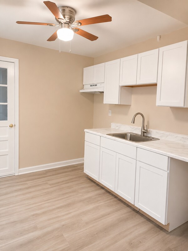 Building Photo - 4098 Camelot Ct