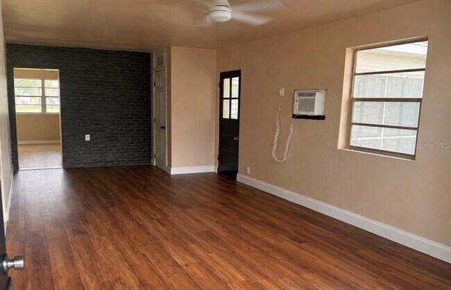 Building Photo - 1718 Kentucky Ave
