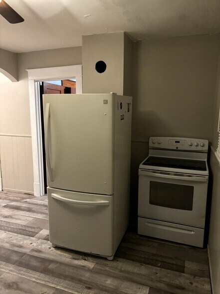 Building Photo - 2743 Niagara St