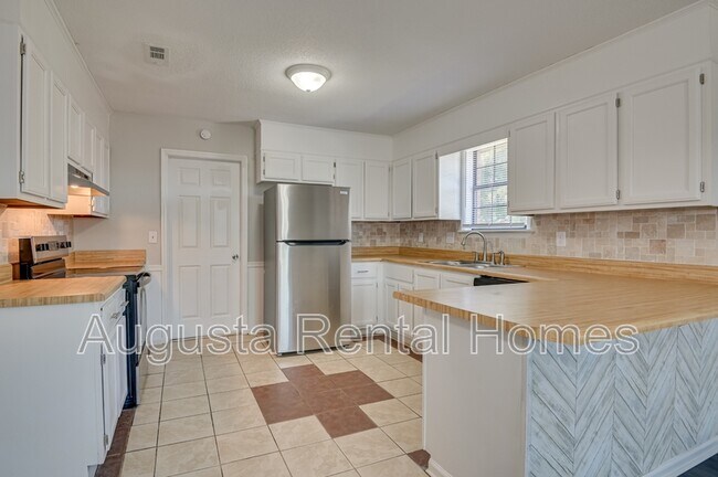 Building Photo - 2716 Cardigan Ct
