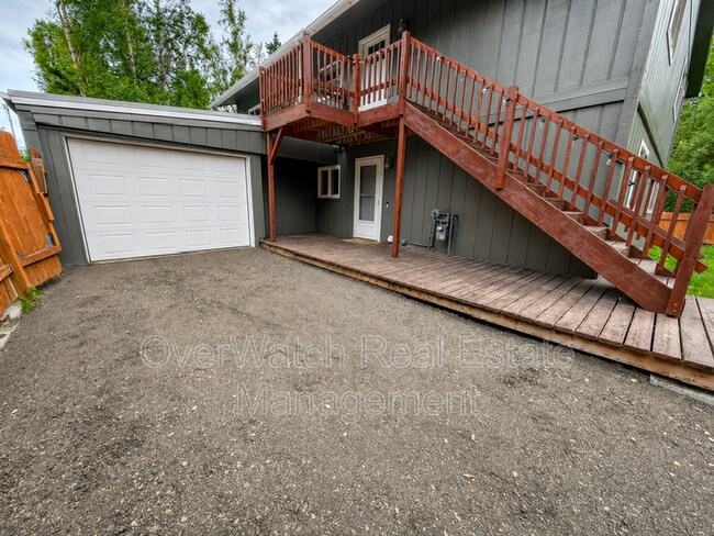 Building Photo - 6121 De Armoun Rd