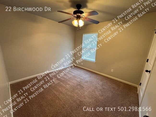 Building Photo - 22 Birchwood Dr