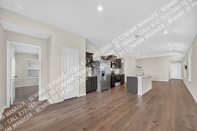 Building Photo - 6111 Shearwater Rd