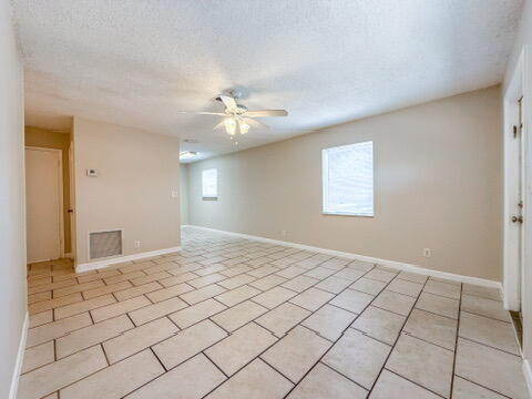 Building Photo - 228 Fleming Ave