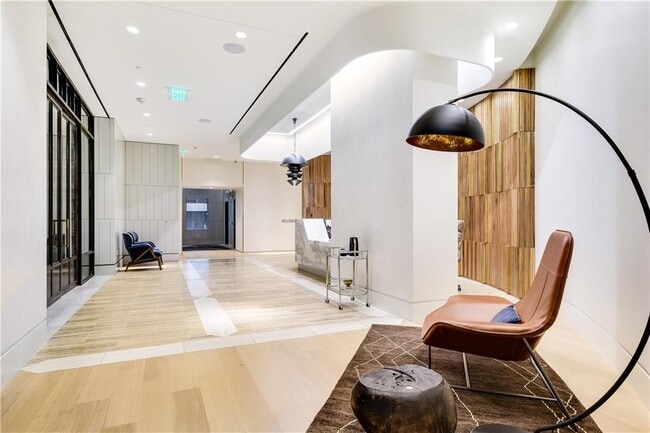 Building Photo - 501 West Ave