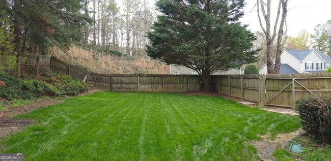 Building Photo - 838 Pond View Ct