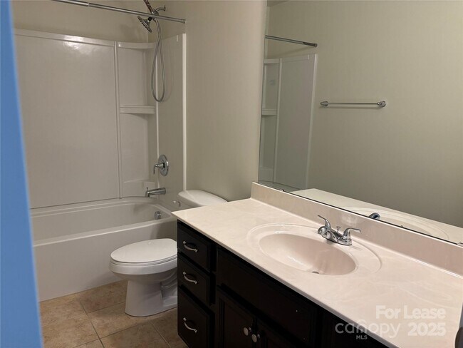 Building Photo - 78123 Rillstone Dr