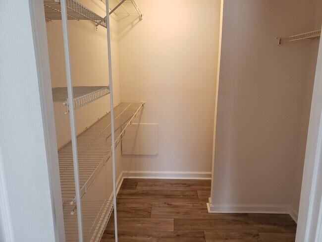 Building Photo - 404 Northrop Pl