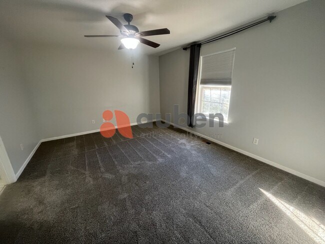 Building Photo - Charming 3 Bedroom 2.5 Bathroom in Ooltewah!