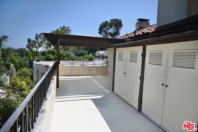 Building Photo - 1546 Westerly Terrace