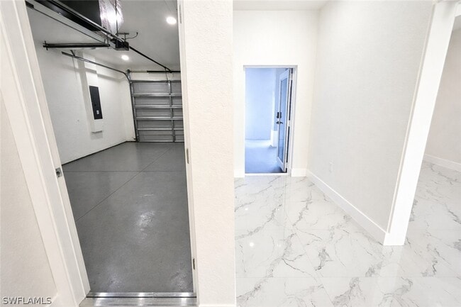 Building Photo - 2421 Milton Ave S