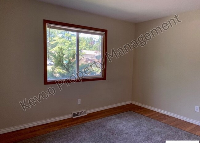 Building Photo - House with central AC!