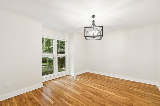 Building Photo - 2799 Brookcliff Landing NE