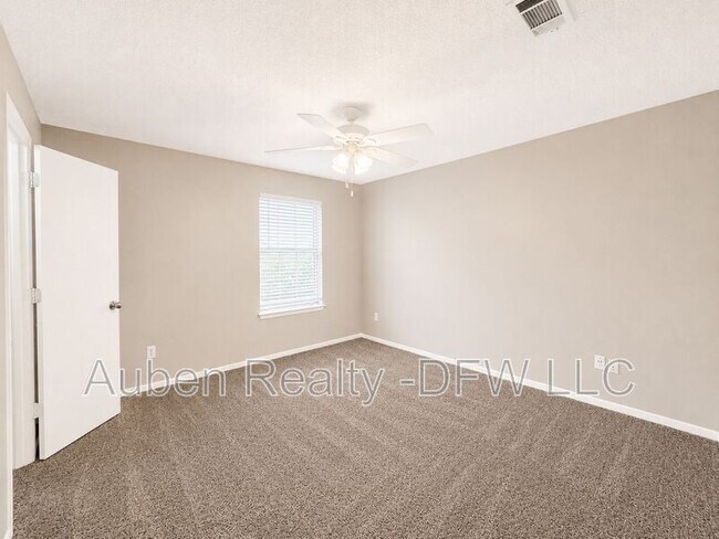 Building Photo - 509 S Beverly St