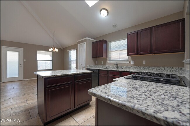 Building Photo - 6617 Berringer St