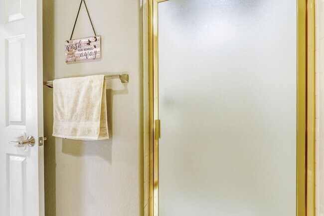 Building Photo - Beautifully Updated 4-Bedroom Home on Rare ¼-Acre Cul-de-Sac Lot in Highlands Ranch