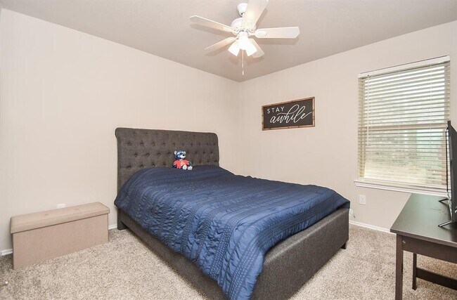 Building Photo - 21602 Victoria Harbor Dr