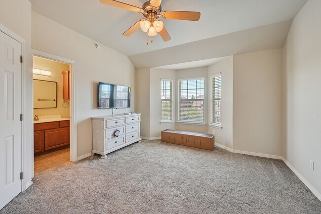 Building Photo - 305 Holleman Dr E