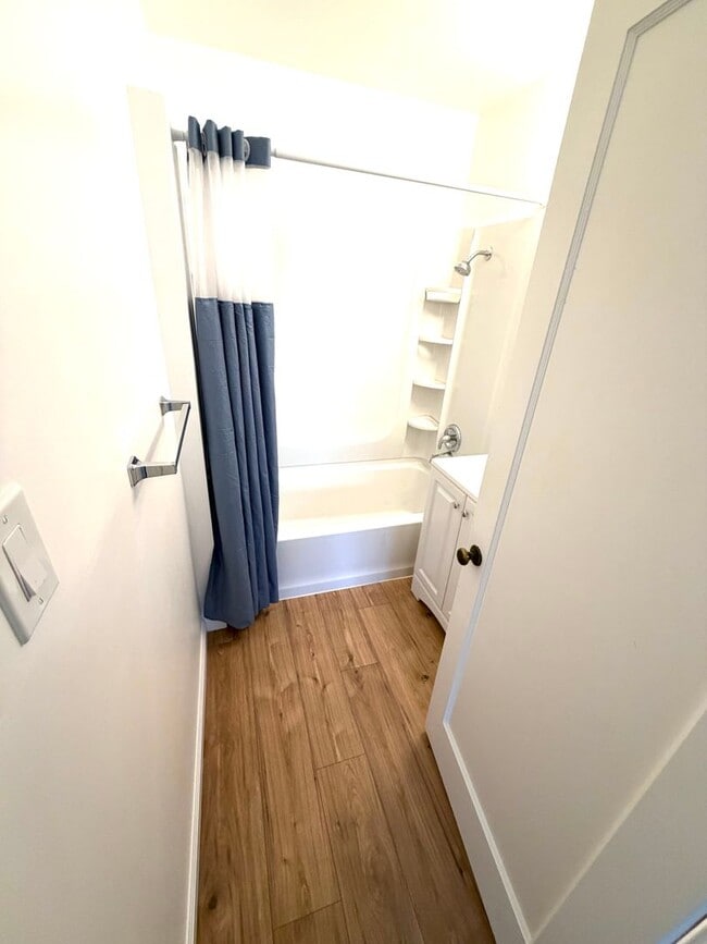 Building Photo - Private & Cozy Detached ADU in South Tahoe Park!