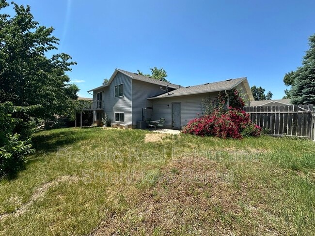 Building Photo - 1034 3350 N