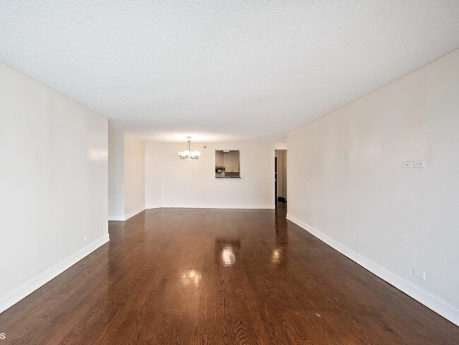 Building Photo - 195 N Harbor Dr