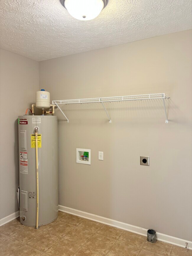 Building Photo - 409 Cedar Hollow Dr