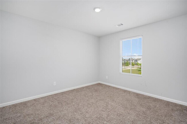 Building Photo - 6313 Town Ln