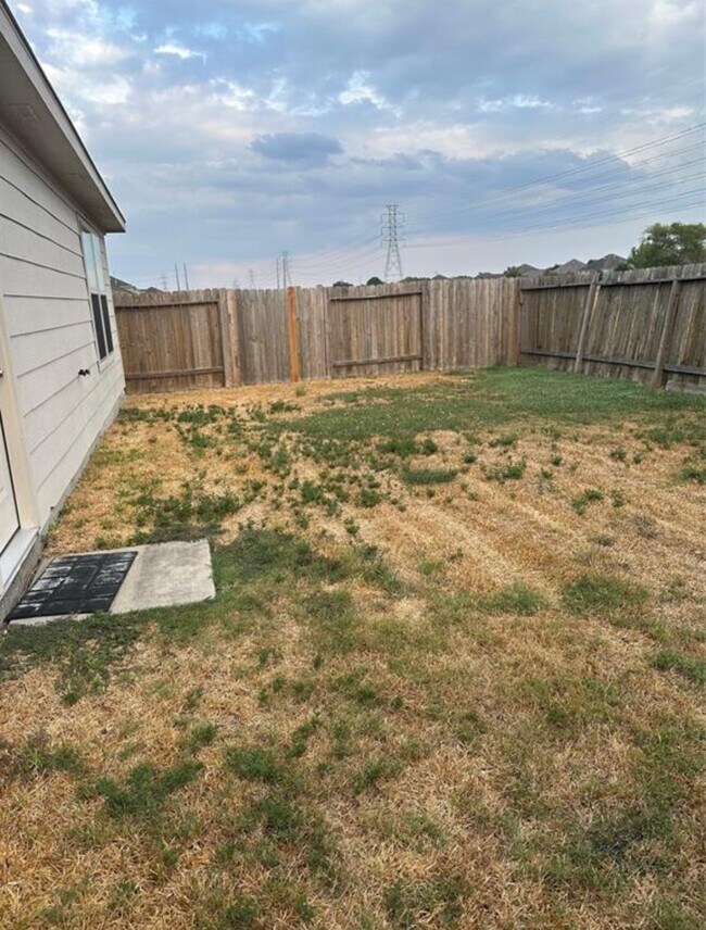 Building Photo - 20139 Linden Spruce Ln