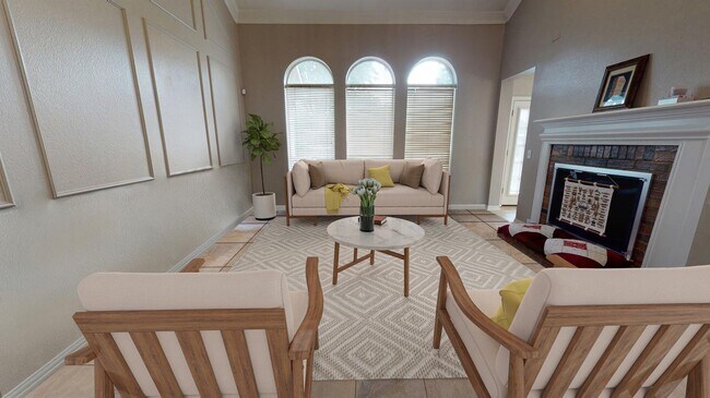 Building Photo - Remodeled Plano home with great fenced backyard