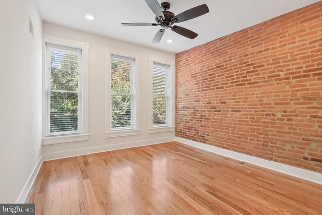 Building Photo - 1709 Covington St