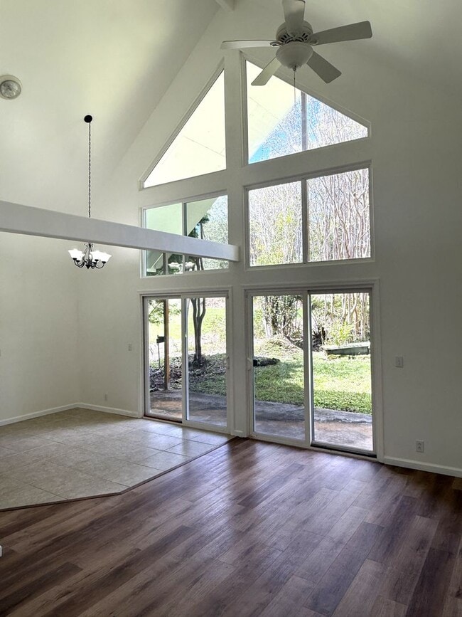 Building Photo - 3BR/2BA Home in Mt. View