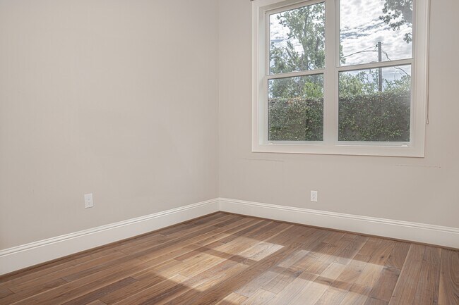 Building Photo - 1530 Cunningham Parc Ln
