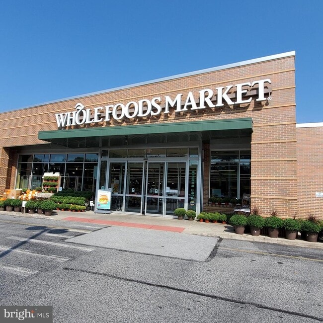 Building Photo - 100 West Ave