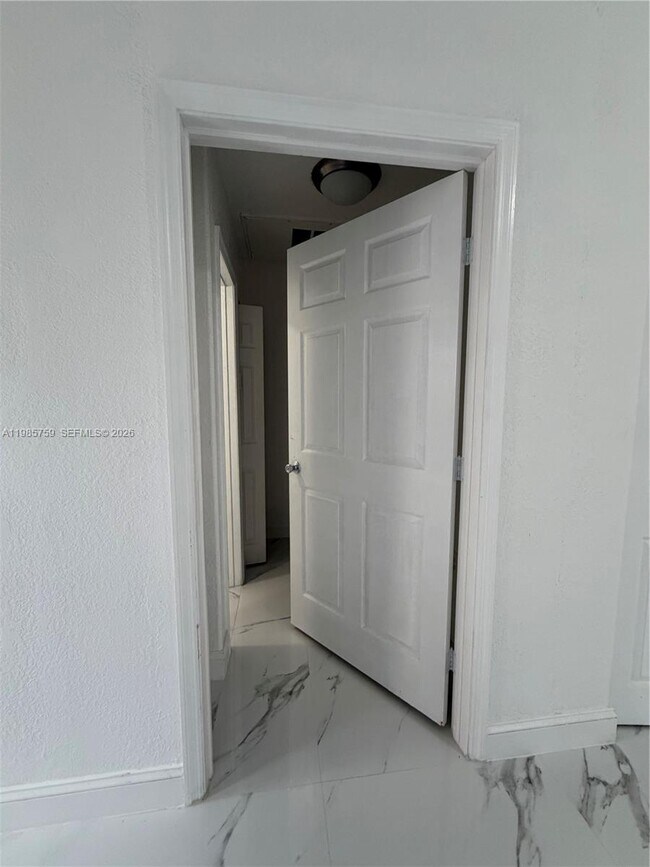 Building Photo - 16242 SW 42nd Terrace