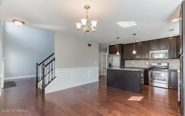 Building Photo - 507 Lexington Mews