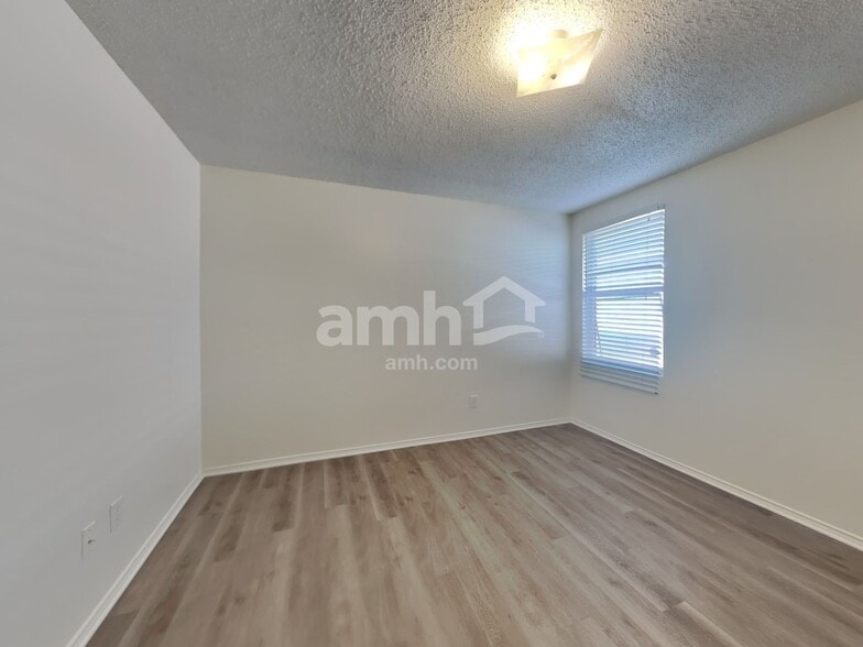 Building Photo - 3913 Country Ln