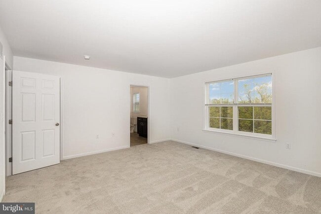 Building Photo - 7880 Briarwood Dr