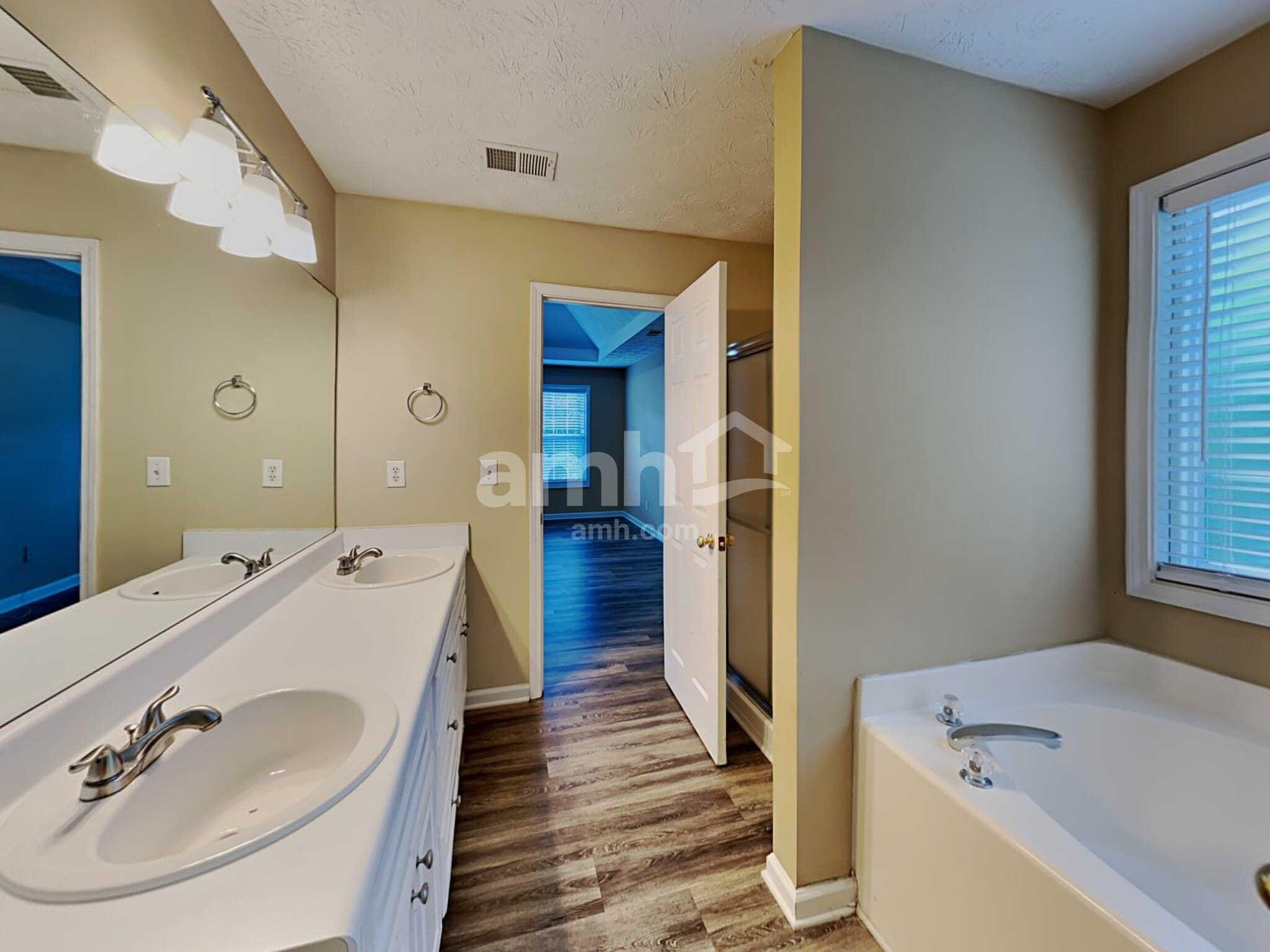 Building Photo - 2912 Canopy Cir