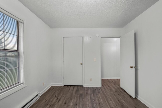 Building Photo - FIRST FULL MONTHS RENT FREE!! 2 Bedroom Duplex with Huge Back Yard!