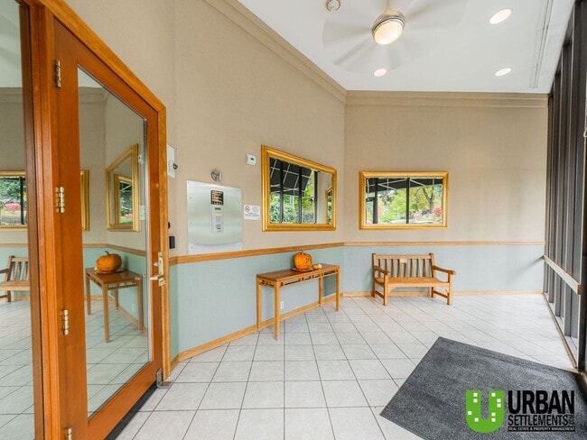 Building Photo - Spacious 2 Bedroom, 2 Bath Condo with Modern Comfort and Style