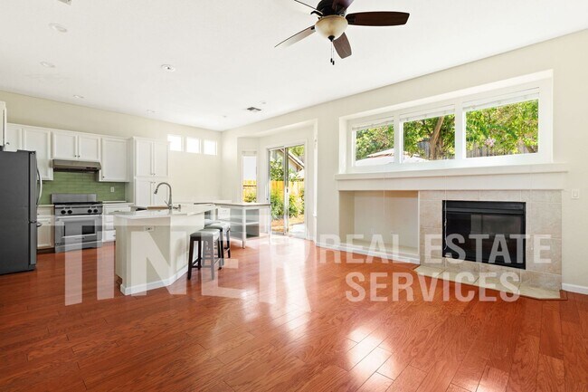 Building Photo - 5730 Chaffey Ln