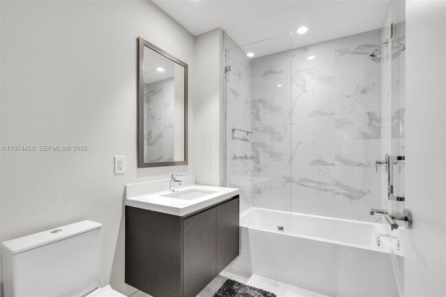 Building Photo - 851 NE 1st Ave