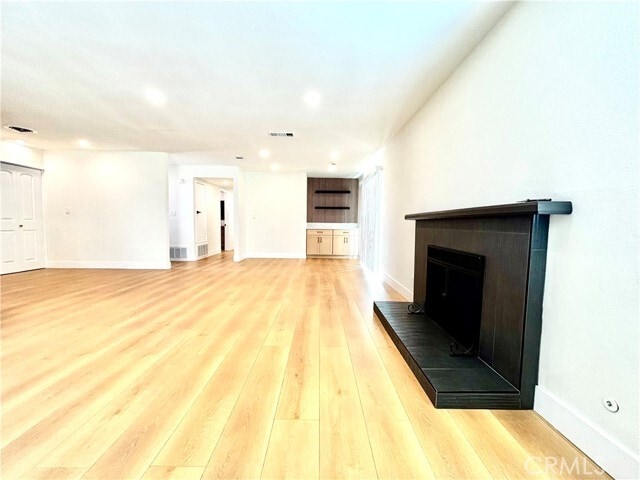 Building Photo - 6210 Halstead Ave